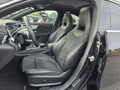 Vendo Mercedes-Benz CLA 180 2020 - 31990 EUR, 97000 km - AUTO.MOTO.pt