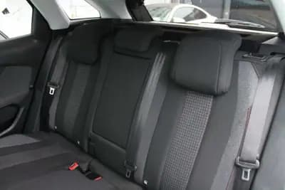 Vendo Peugeot 3008 2018 - 16500 EUR, 205000 km - AUTO.MOTO.pt