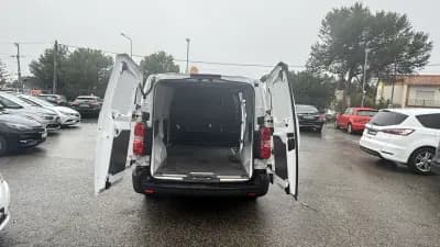 Sell Citroën Jumpy 2023 - 21390 EUR, 33500 km - AUTO.MOTO.pt