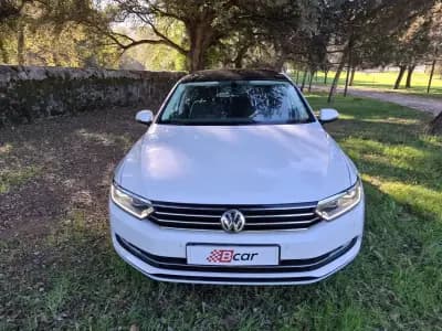 Sell Volkswagen Passat 2016 - 14500 EUR, 181600 km - AUTO.MOTO.pt