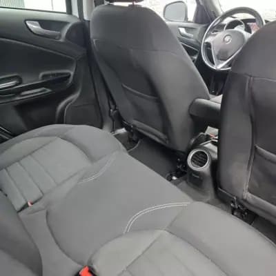 Vendo Alfa Romeo Giulietta 2016 - 10250 EUR, 172955 km - AUTO.MOTO.pt