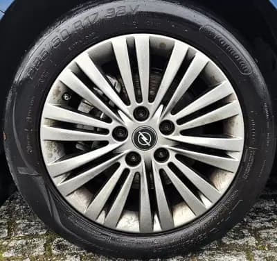 Vendo Opel Astra Sports Tourer 2015 - 8999 EUR, 250000 km - AUTO.MOTO.pt