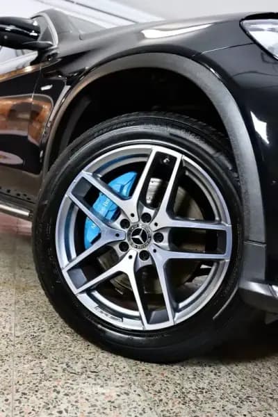 Sell Mercedes-Benz GLC 350 2017 - 39900 EUR, 90000 km - AUTO.MOTO.pt