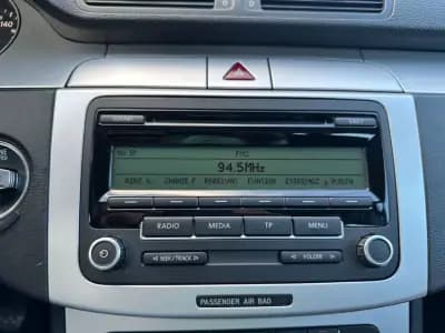 Vendo Volkswagen Passat 2010 - 6750 EUR, 210000 km - AUTO.MOTO.pt