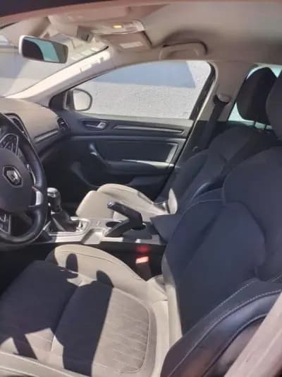 Sell Renault Mégane 2019 - 17950 EUR, 102000 km - AUTO.MOTO.pt