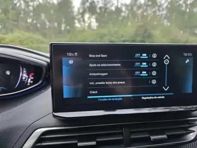 Vendo Peugeot 3008 2021 - 21900 EUR, 148000 km - AUTO.MOTO.pt