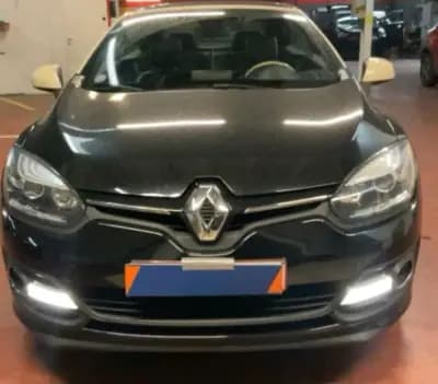 Vendo Renault Mégane Cabrio 2015 - 8900 EUR, 127943 km - AUTO.MOTO.pt