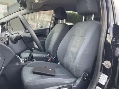 Sell Ford Fiesta 2011 - 7500 EUR, 91446 km - AUTO.MOTO.pt