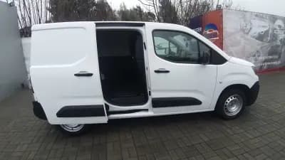 Vendo Peugeot Partner 2021 - 14750 EUR, 120590 km - AUTO.MOTO.pt
