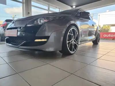 Vendo Renault Mégane Coupe 2010 - 18950 EUR, 157000 km - AUTO.MOTO.pt
