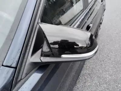 Vendo BMW 320 2013 - 14750 EUR, 170000 km - AUTO.MOTO.pt