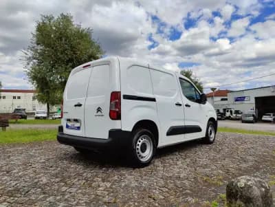 Vendo Citroën Berlingo 2021 - 12950 EUR, 156000 km - AUTO.MOTO.pt