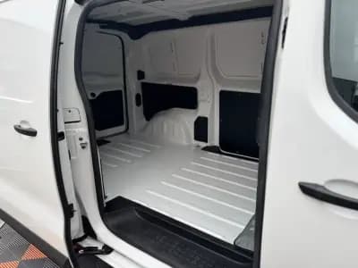 Vendo Peugeot Expert 2019 - 13900 EUR, 148050 km - AUTO.MOTO.pt