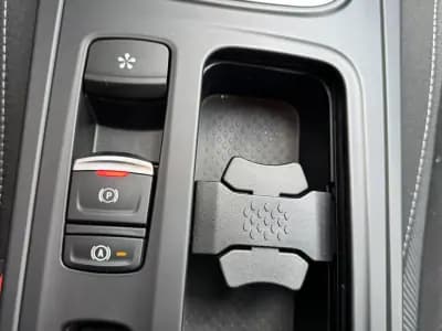 Sell Renault Mégane Sport Tourer 2023 - 24900 EUR, 16217 km - AUTO.MOTO.pt