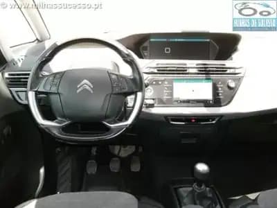 Vendo Citroën C4 Picasso 2017 - 14250 EUR, 154000 km - AUTO.MOTO.pt