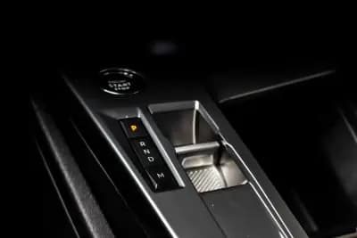 Vendo Peugeot 308 SW 2023 - 21460 EUR, 127430 km - AUTO.MOTO.pt