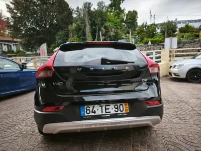 Sell Volvo V40 Cross Country 2017 - 18500 EUR, 100000 km - AUTO.MOTO.pt