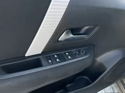 Vendo Citroën C4 2021 - 17890 EUR, 54386 km - AUTO.MOTO.pt