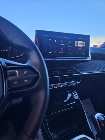 Vendo Peugeot 2008 2024 - 22900 EUR, 27230 km - AUTO.MOTO.pt