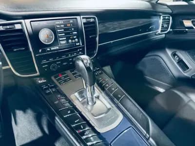 Vendo Porsche Panamera 2014 - 37990 EUR, 220436 km - AUTO.MOTO.pt