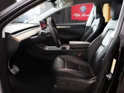 Vendo Tesla Model Y 2022 - 41900 EUR, 27000 km - AUTO.MOTO.pt