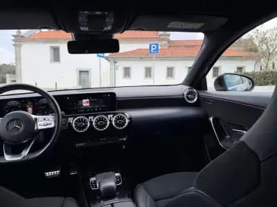 Vendo Mercedes-Benz A 180 2019 - 25999 EUR, 100000 km - AUTO.MOTO.pt