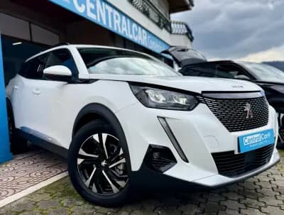 Vendo Peugeot 2008 2021 - 17950 EUR, 65000 km - AUTO.MOTO.pt