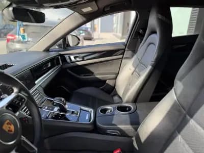 Sell Porsche Panamera 2018 - 74500 EUR, 50941 km - AUTO.MOTO.pt