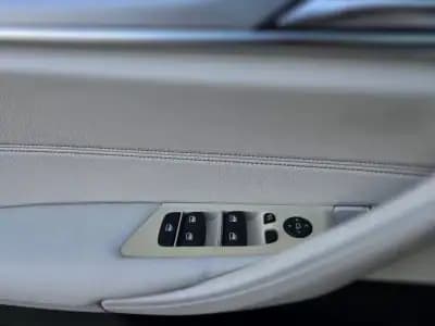 Vendo BMW 520 2021 - 35500 EUR, 95000 km - AUTO.MOTO.pt