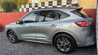Vendo Ford Kuga 2022 - 23900 EUR, 98500 km - AUTO.MOTO.pt