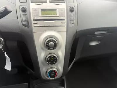 Vendo Toyota Yaris 2006 - 7450 EUR, 168000 km - AUTO.MOTO.pt