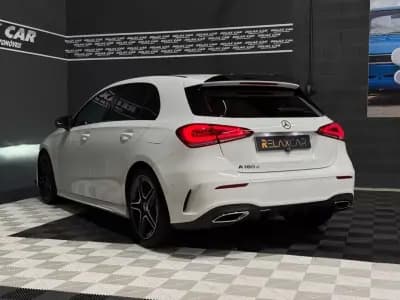 Vendo Mercedes-Benz A 180 2020 - 25499 EUR, 132000 km - AUTO.MOTO.pt