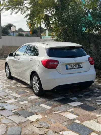 Vendo Mercedes-Benz A 180 2015 - 15900 EUR, 195815 km - AUTO.MOTO.pt