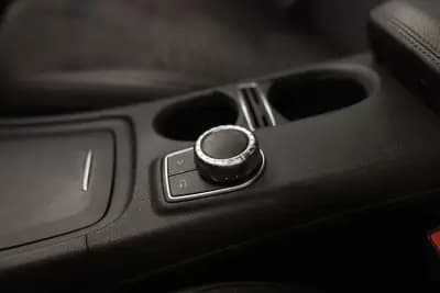 Sell Mercedes-Benz CLA 220 2015 - 21950 EUR, 163154 km - AUTO.MOTO.pt