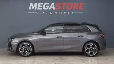 Vendo Opel Astra 2024 - 24450 EUR, 13500 km - AUTO.MOTO.pt