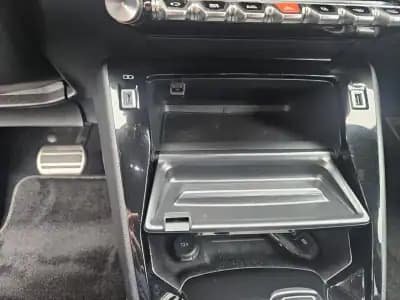 Sell Peugeot 2008 2021 - 19500 EUR, 61150 km - AUTO.MOTO.pt