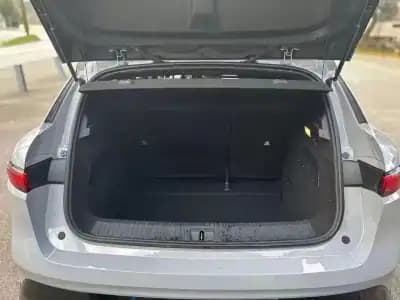 Vendo Renault Mégane E-Tech 2022 - 24999 EUR, 101000 km - AUTO.MOTO.pt