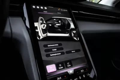 Vendo Ford Explorer 2024 - 39990 EUR, 15628 km - AUTO.MOTO.pt