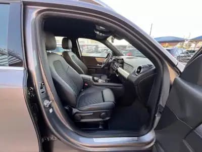 Sell Mercedes-Benz GLB 200 2021 - 28450 EUR, 180000 km - AUTO.MOTO.pt