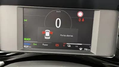 Vendo Opel Mokka-e 2023 - 23990 EUR, 9530 km - AUTO.MOTO.pt