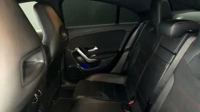 Vendo Mercedes-Benz CLA 180 2023 - 34970 EUR, 70000 km - AUTO.MOTO.pt