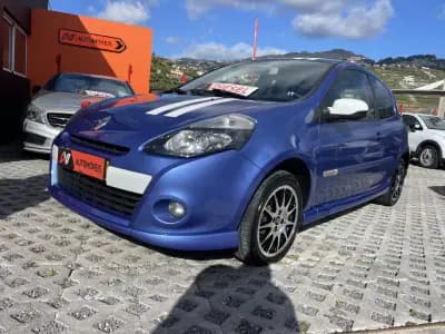 Vendo Renault Clio 2011 - 8750 EUR, 227156 km - AUTO.MOTO.pt
