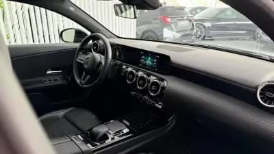 Vendo Mercedes-Benz A 180 2019 - 17990 EUR, 247112 km - AUTO.MOTO.pt
