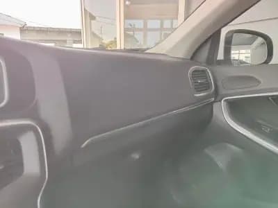 Vendo Volvo V40 2013 - 8350 EUR, 298100 km - AUTO.MOTO.pt