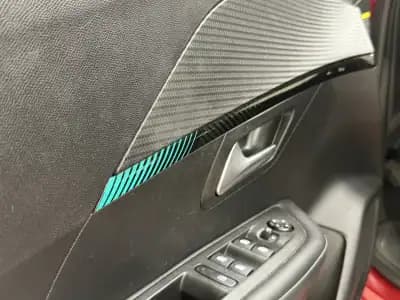 Vendo Peugeot 208 2020 - 13890 EUR, 63000 km - AUTO.MOTO.pt