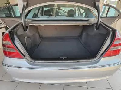 Vendo Mercedes-Benz E 220 2003 - 5500 EUR, 500000 km - AUTO.MOTO.pt