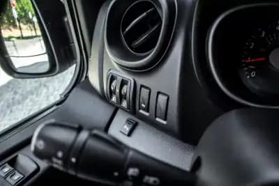 Vendo Renault Trafic 2020 - 30990 EUR, 126359 km - AUTO.MOTO.pt