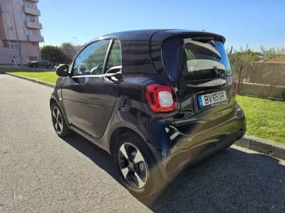 Sell Smart Fortwo Cabrio 2021 - 12750 EUR, 42000 km - AUTO.MOTO.pt