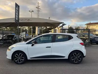 Sell Renault Clio 2016 - 9990 EUR, 114000 km - AUTO.MOTO.pt