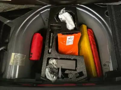 Vendo Volkswagen Polo 2015 - 10500 EUR, 125941 km - AUTO.MOTO.pt